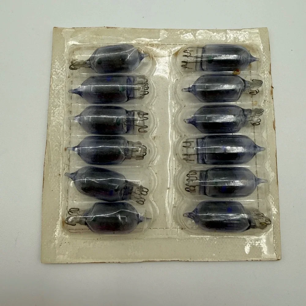 Vintage Westinghouse Flashbulbs 12 Pack Blue Tint for B&W and Color Film New